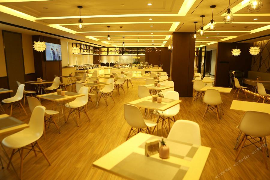 Atour Hotel Nantong Exteriör bild